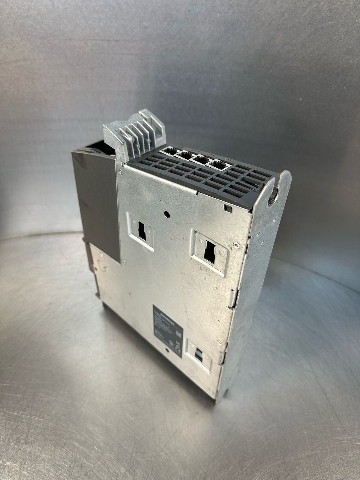 Siemens 6SL3040-1MA00-0AA0 Sinamics Control Un 24VDC 6.5A CU320-2 DP (8.3.1)