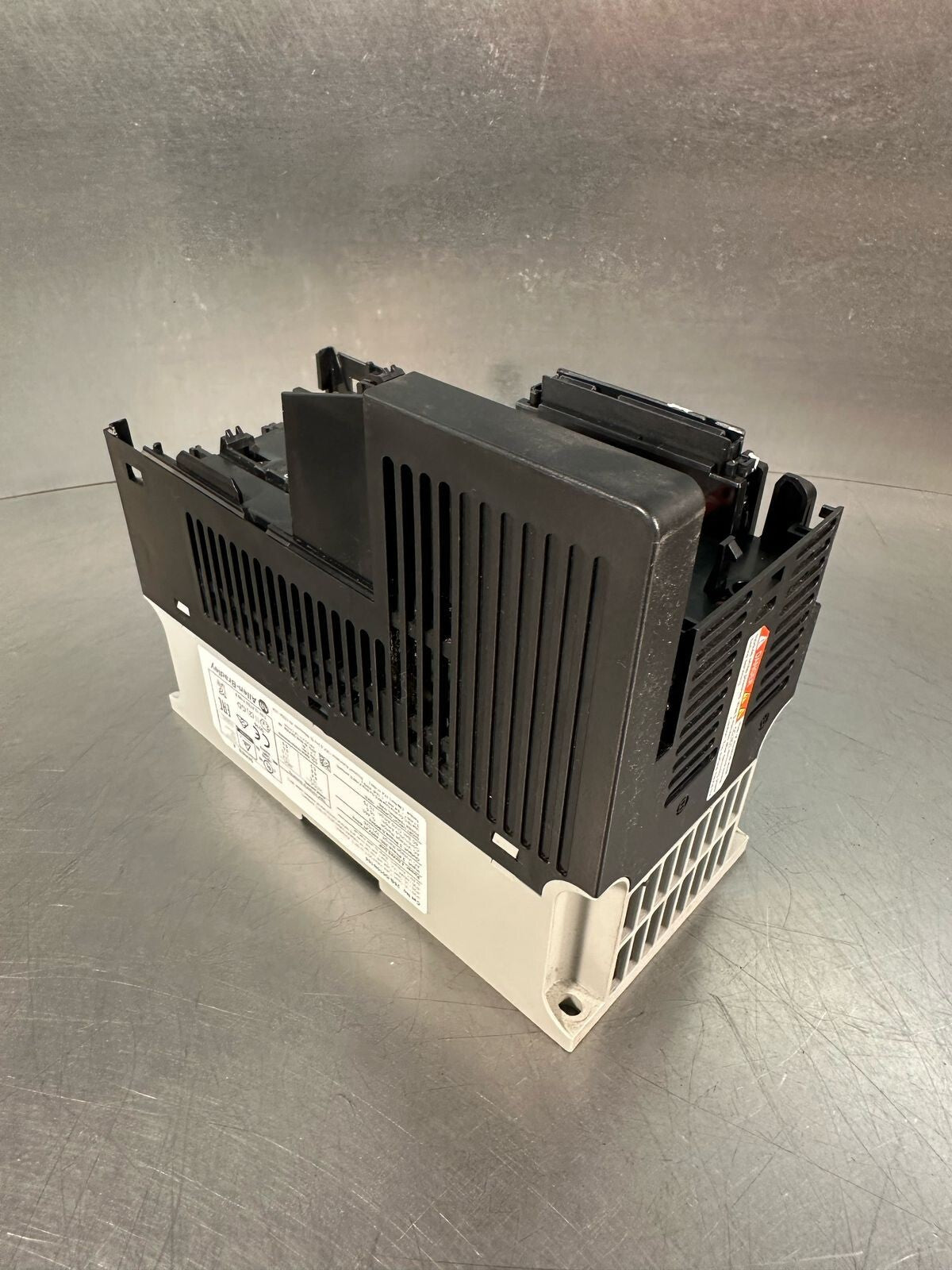 Allen Bradley 25B-D010N104 /A PowerFlex     25BD010N104             (4.5.2)