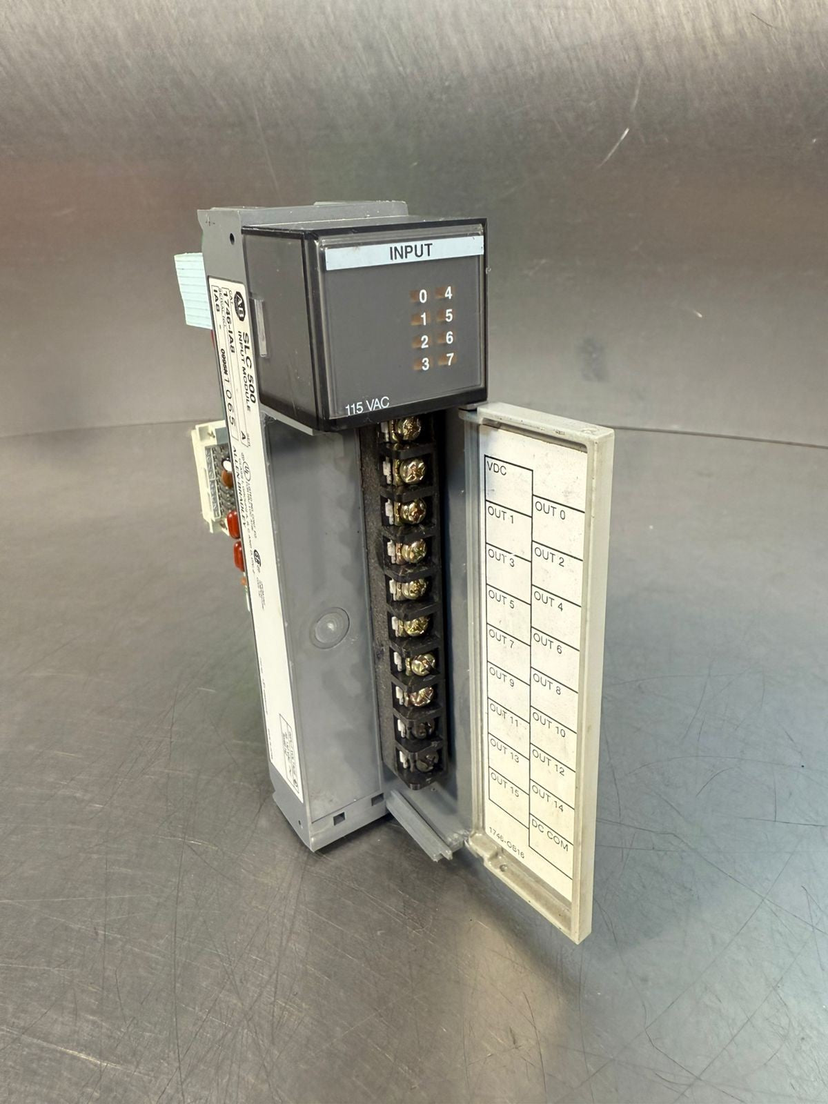 Allen Bradley 1746-IA8 /A SLC 500 Input Module                     (6.4.4)