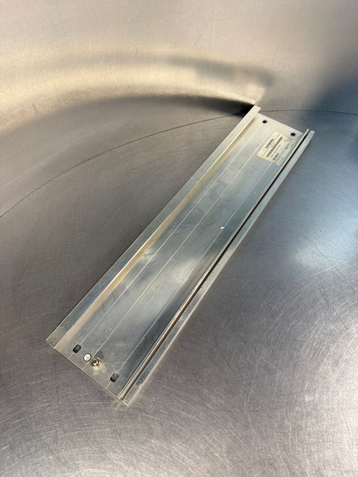 Siemens 6ES7 390-1AF30-0AA0    530MM Simatic S7                   (12.5.1)