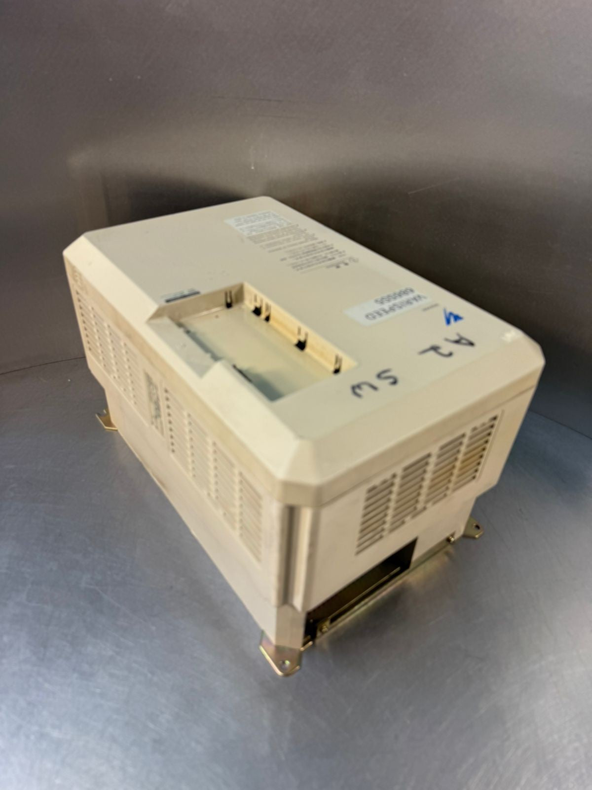 Yaskawa CIMR-SSA4015 AC Inverter 3PH 0-460VAC 34A   40151A  (2.6.2)