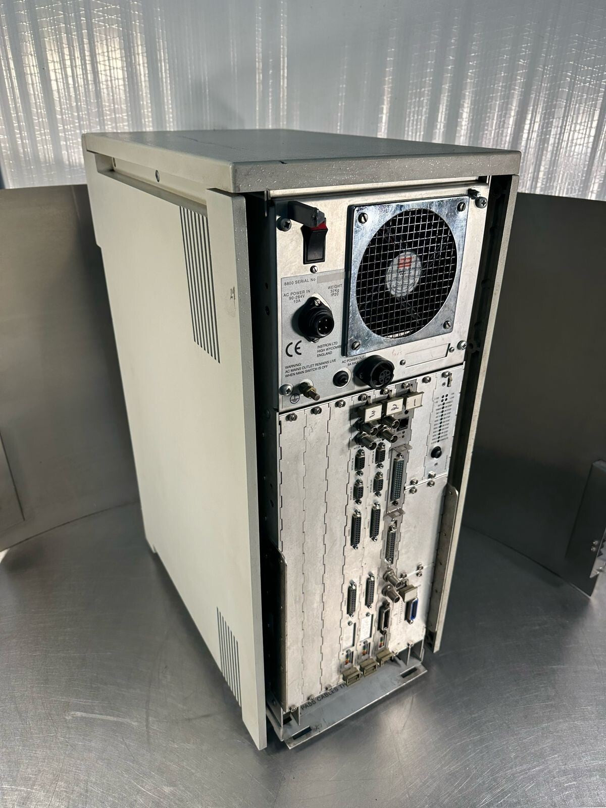 Instron FastTrack 8800 Series Serv Controller Fatigue Tensile Tester     (5.6.4)
