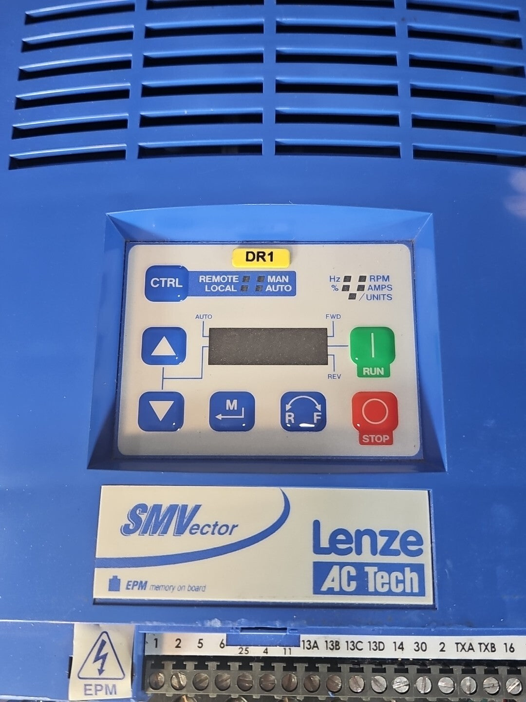 Lenze AC Tech ESV113N02TXB  VFD Frequency Motor Drive 240V              (BIN312)