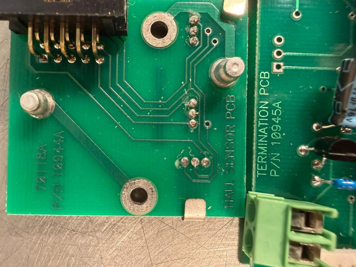 Termination PCB 10945A / Hall Sensor PCB 70118A – 10944A           (9.3.1)