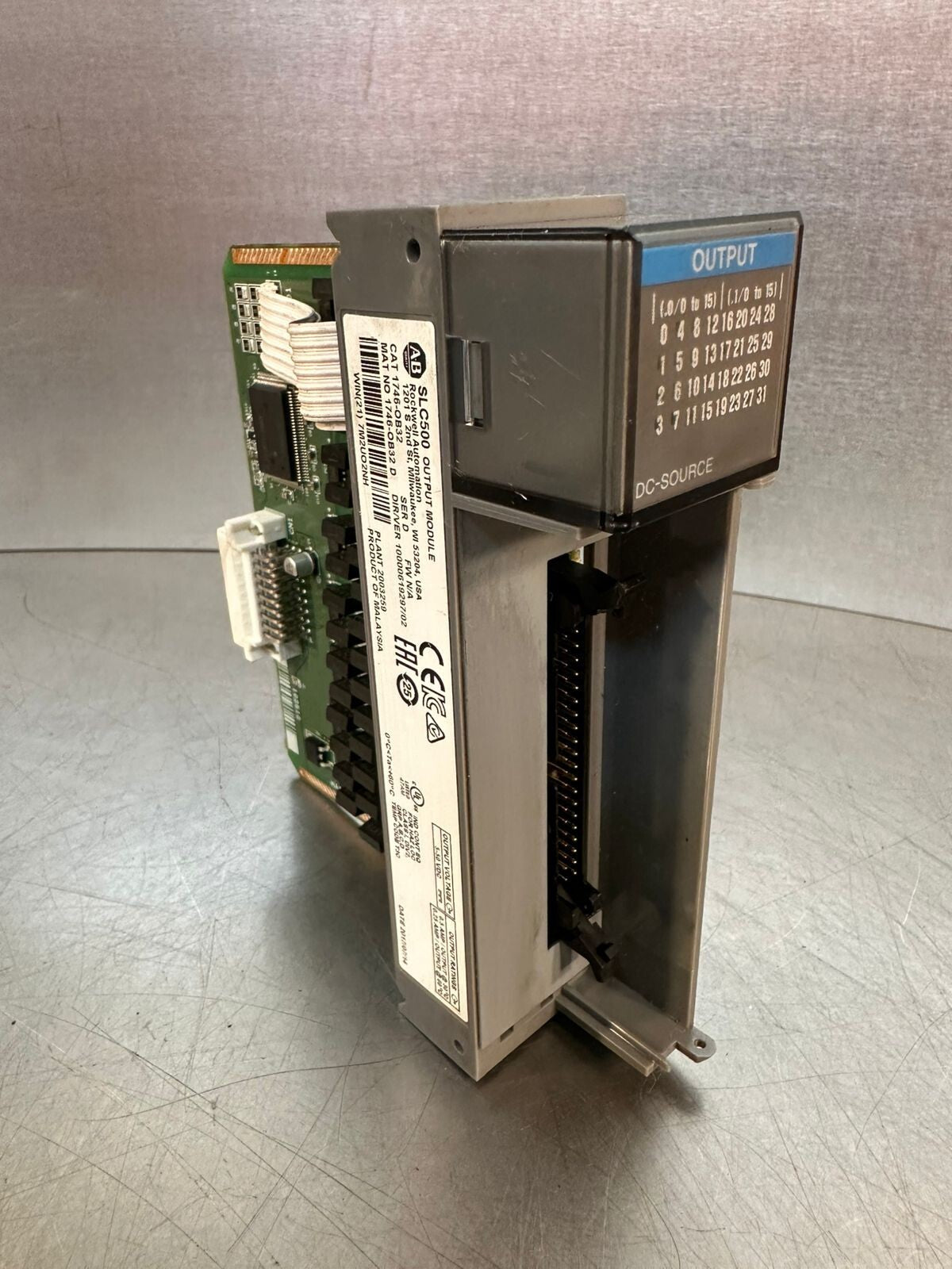 Allen Bradley 1746-OB32 /D SLC 500 DC Output 1746-0B32  (2.3.3)