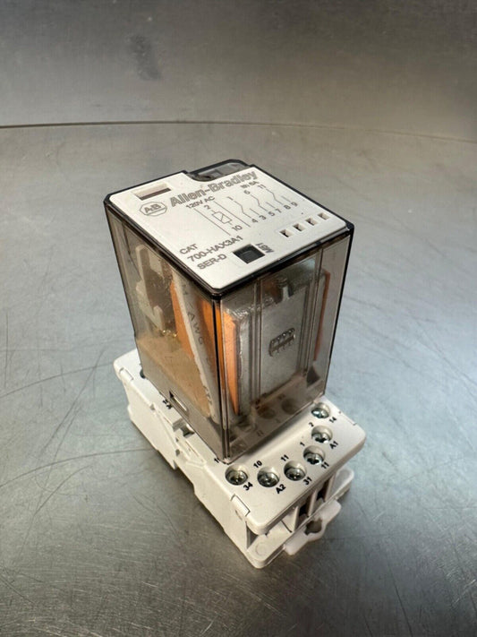 Allen Bradley 700-HAX3A1 /D  Pilot Relay w/ Base 700-HN101 /D (4D-25)