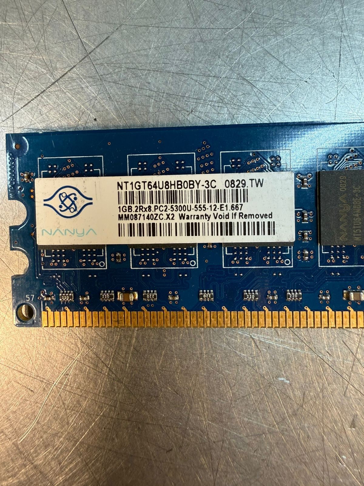 Nanya 1GB NT1GT64U8HB0BY-3C 1GB.2Rx8 PC2-5300U                     (5.3.5)