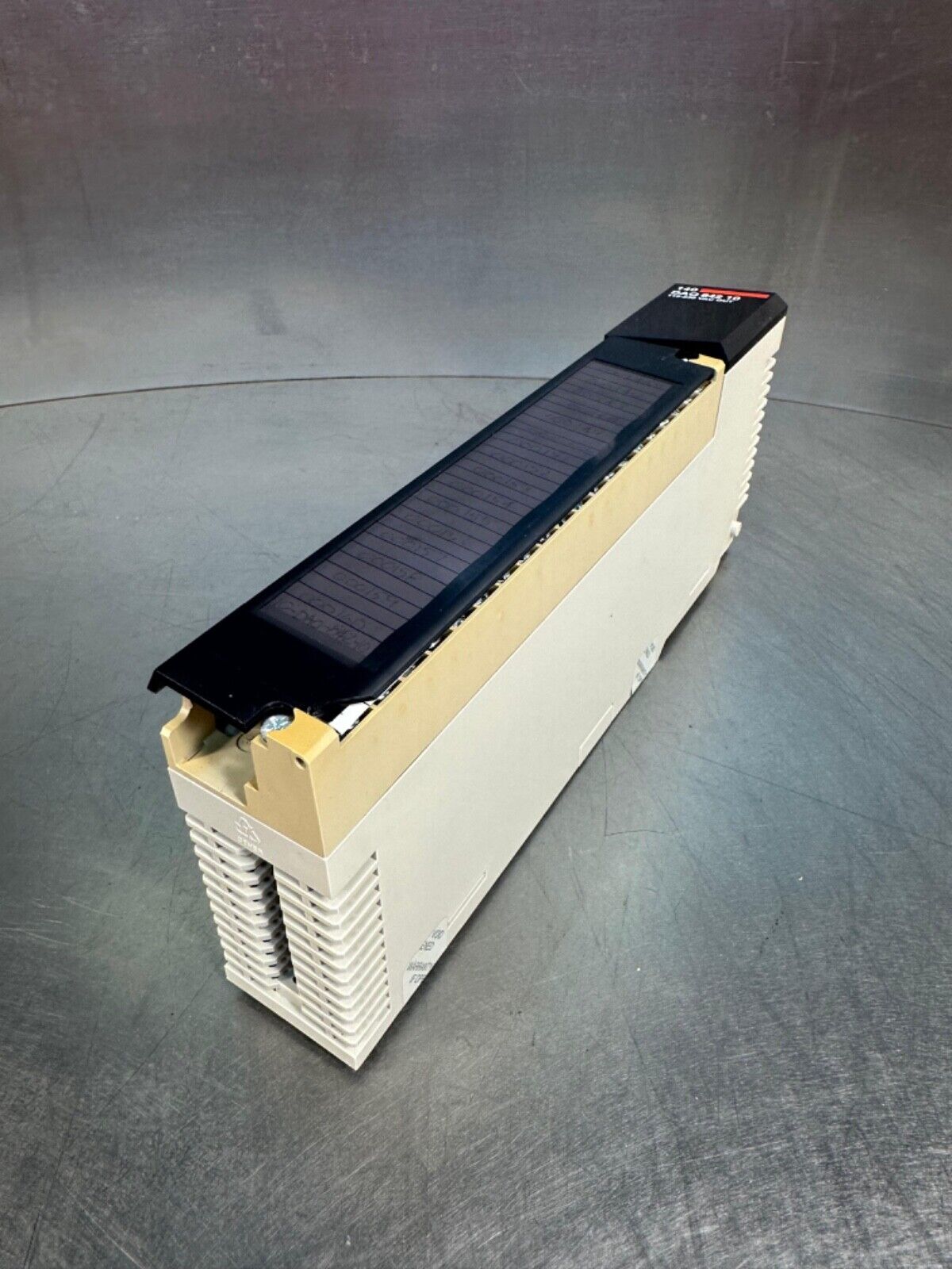 Schneider - 140 DAO84210 Output Module, 115-230VAC, (3B-29)