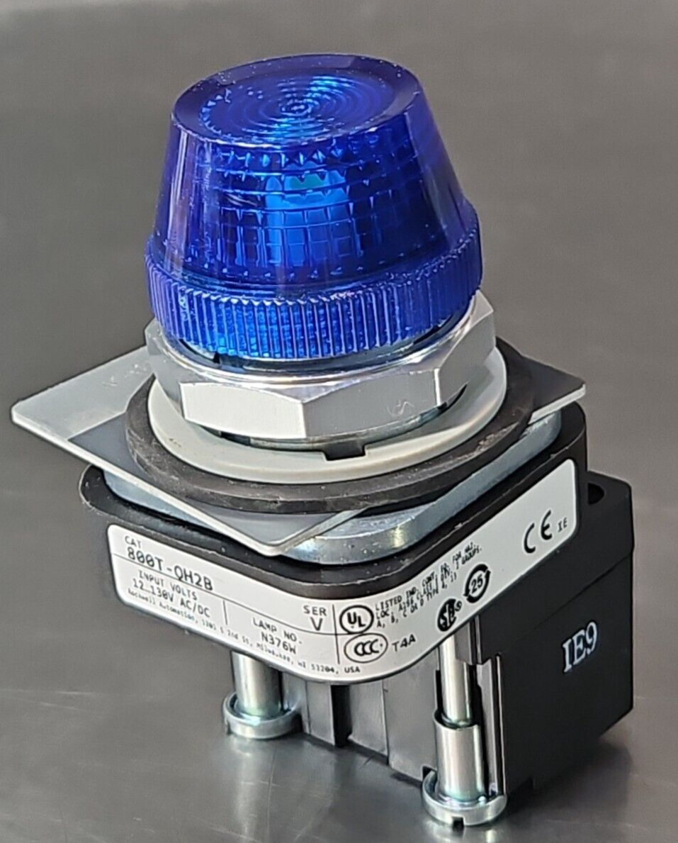 Allen Bradley 800T-QH2B Ser V blue with 800TC-N374/A                     loc4B19