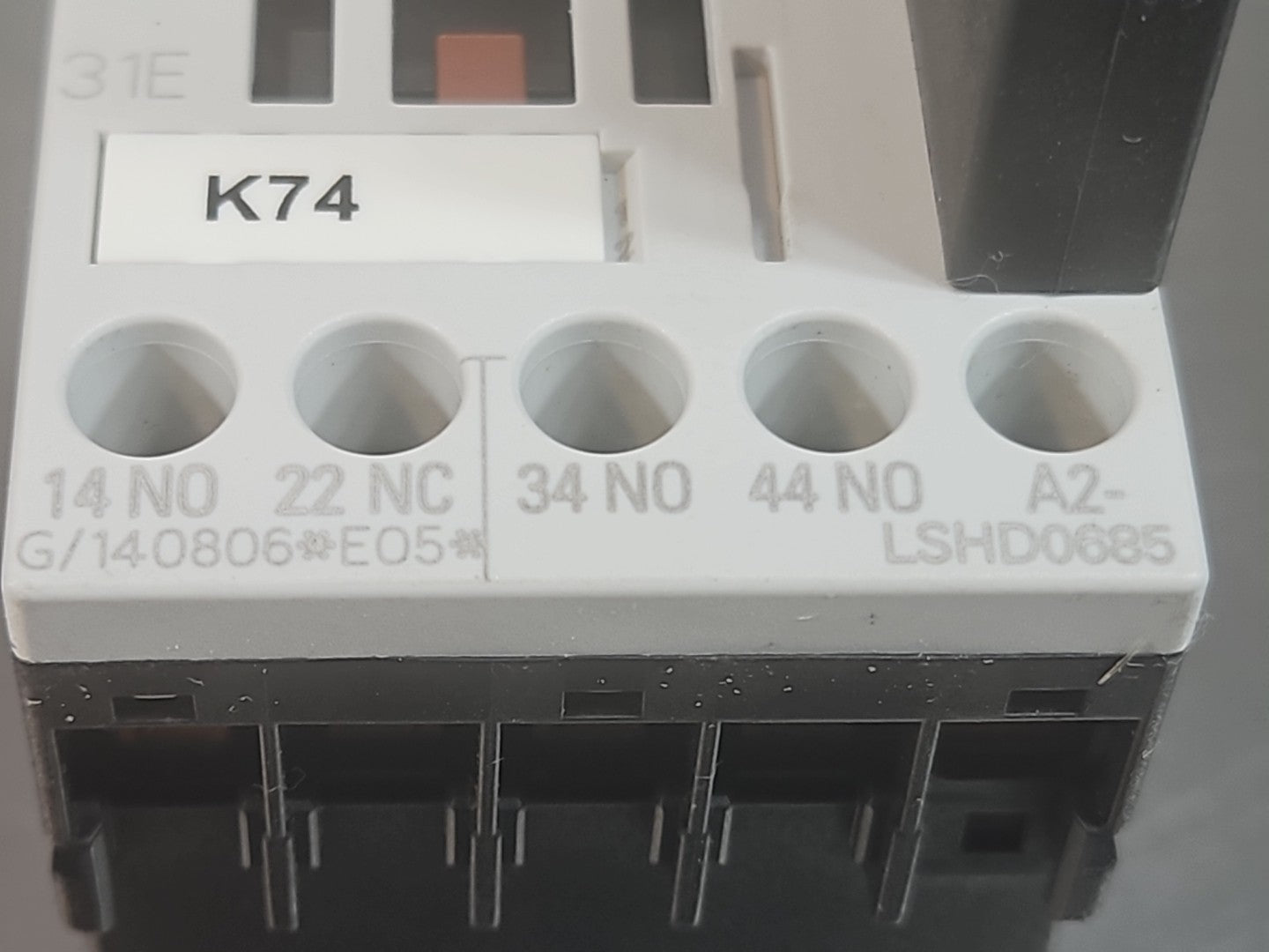46978583