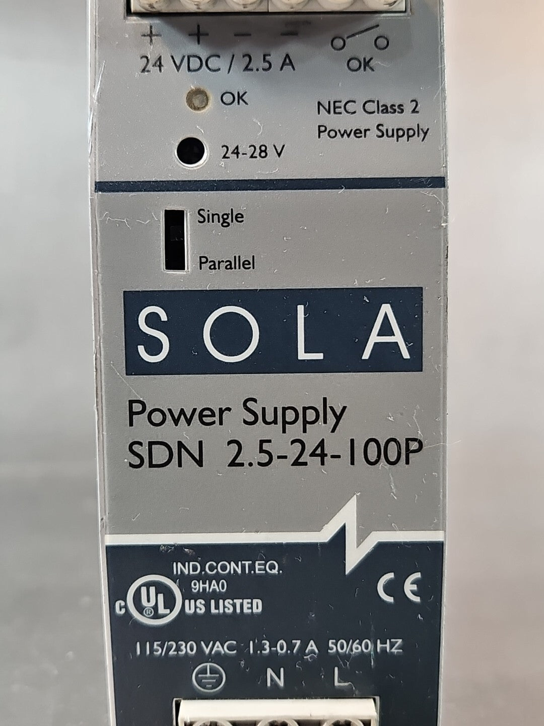 Emerson SOLA SDN-2.5-24-100P Power Supply 115/230 VAC 50/60 Hz 2.4 A    (BIN243)