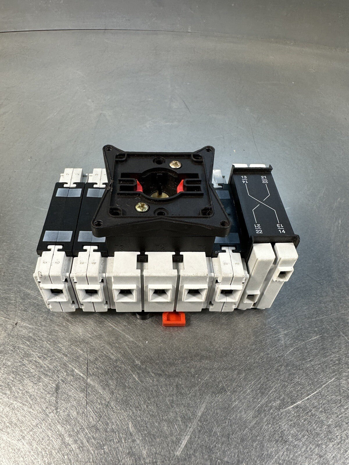 LOT OF SCHNEIDER ELECTRIC SWITCH LOADBREAK MODULE (BIN-1.5.1)