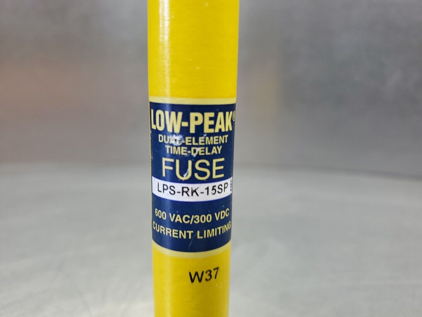 Bussmann LPS-RK-15SP 15AMP 600VAC/300VDC Time-Delay Fuse.                  4D-34