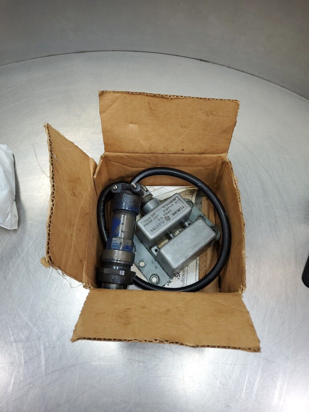 GE CR115A81 Vane Operated Limit Switch, 15VA, 230VAC.                      5E-27