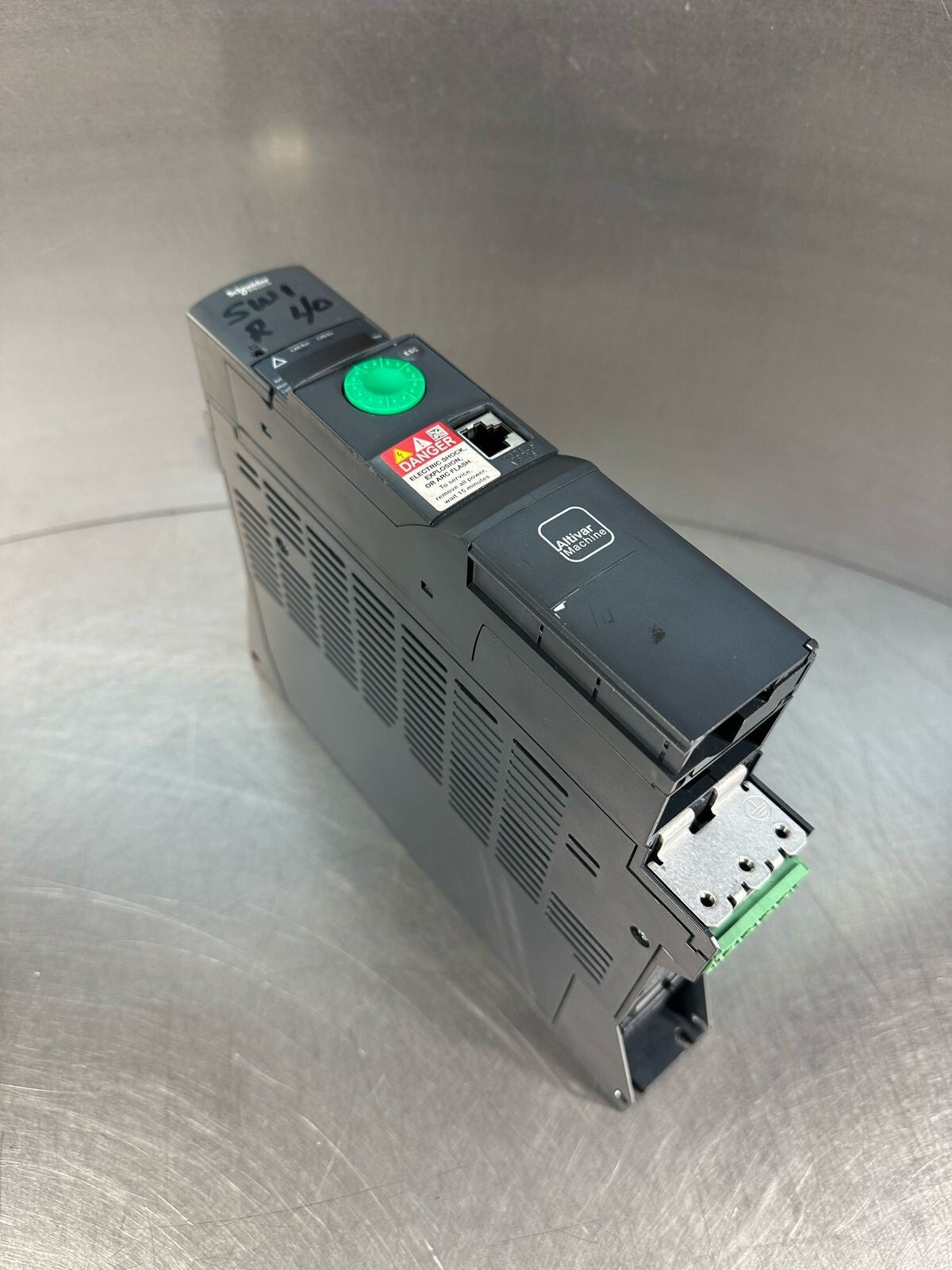 Schneider Electric ATV320U07N4B Altivar 320 0.75kW – 1HP       (8.5.8)