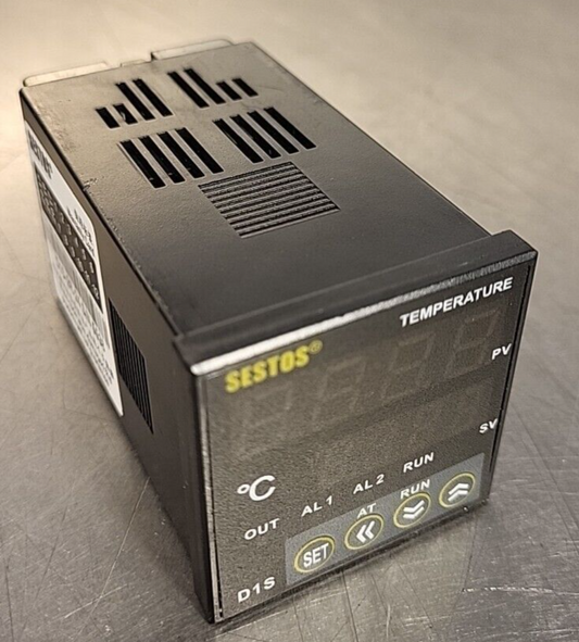 Sestos  D1S-2R-24 S/N 5538  Temperature controller   D1S-2R-24  (BIN 4.5.4)