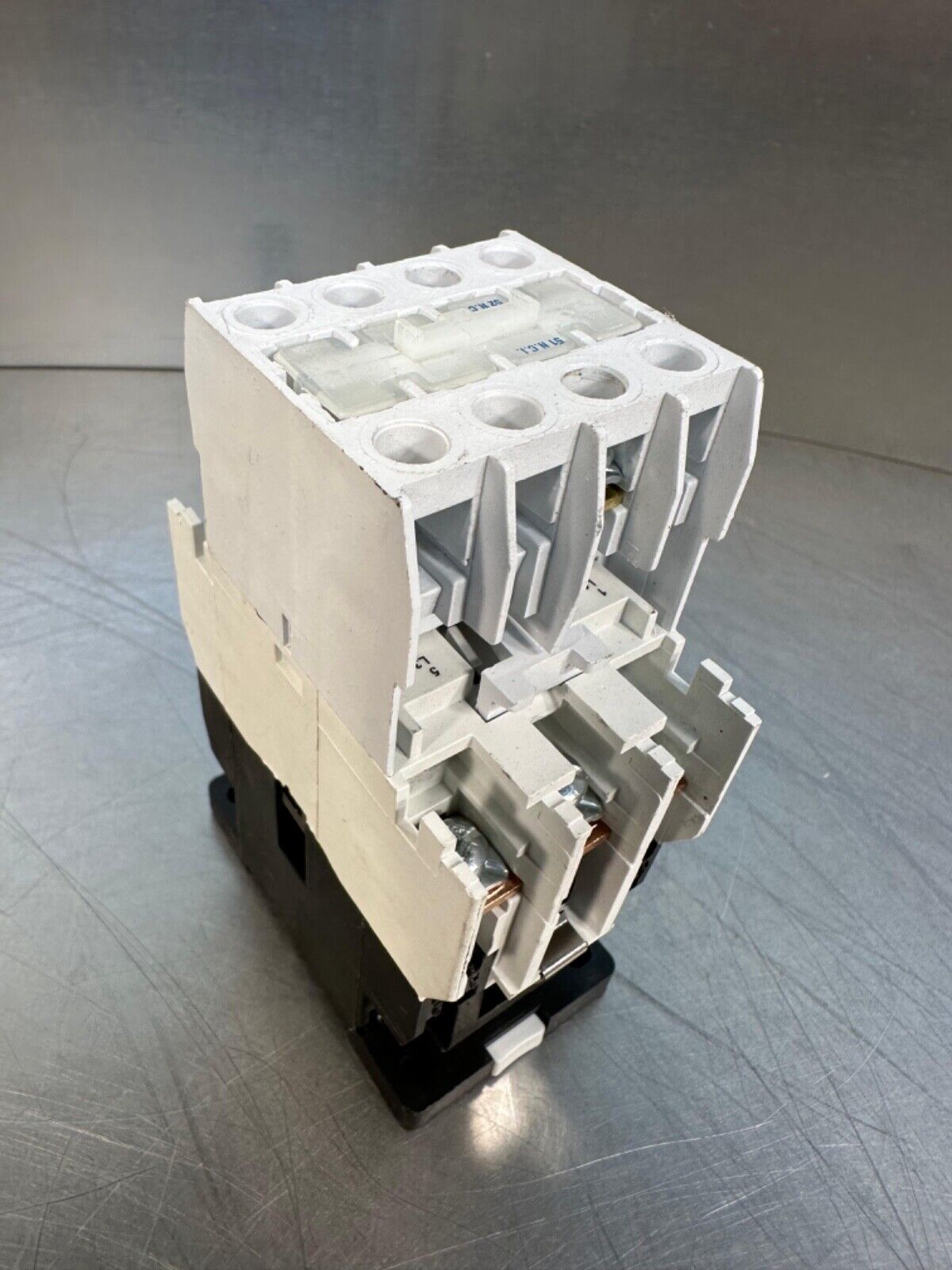 Eaton C320KGT8  Ser. A2 Auxiliary Contactor                      (4B-31)