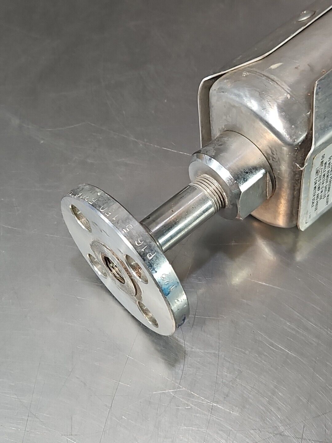 Wallace & Tiernan 5210G22106XXBA208SX Pennwalt Flow Meter       loc6E