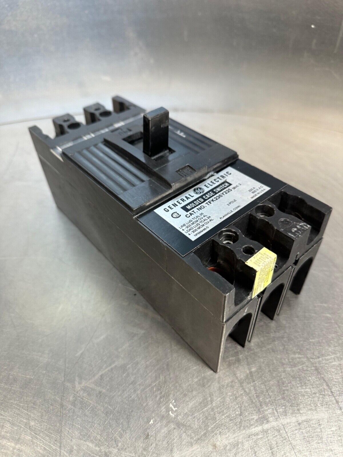 GE General Eletric TFK236Y225 3 Pole 225 Amp 600V (4A-28)