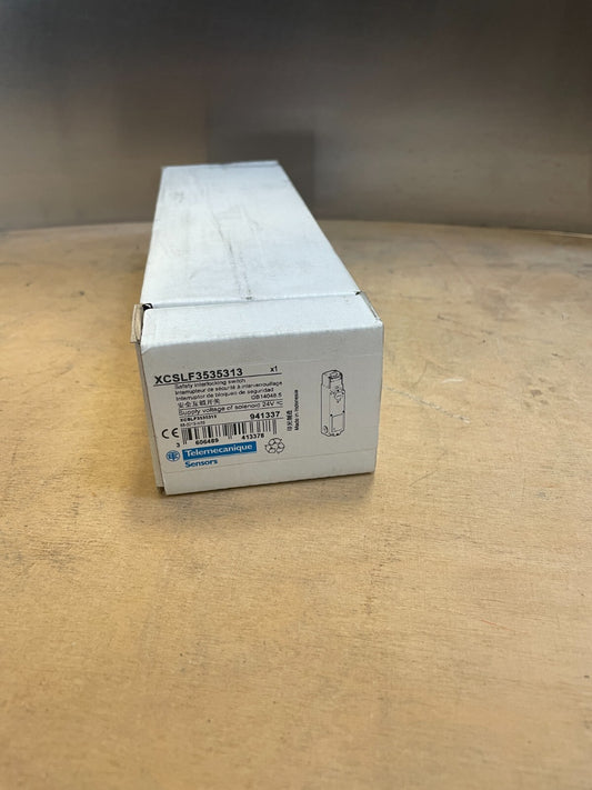 Telemecanique XCSLF3535313 AC15 240V DC13 24V Safety Interlock Limit Switch