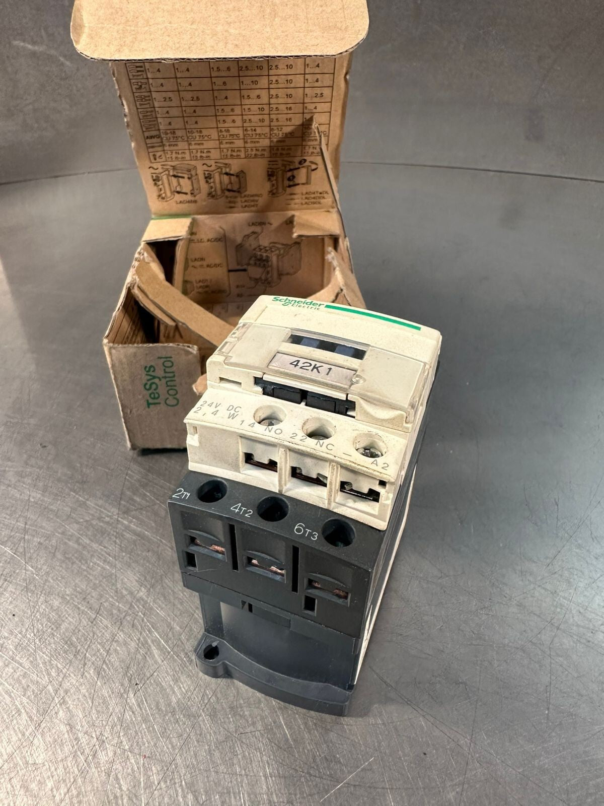 Schneider LC1D09BL 24VDC Contactor 3poles 09A 4KW/400V 5HP/480V (1.1.1)