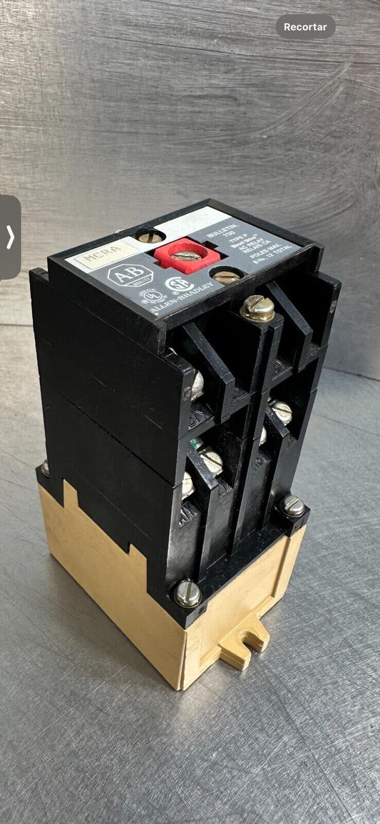 Allen Bradley  700-P000A1 /B  Control Relay W/ 700-PB00 /A (4B-30)