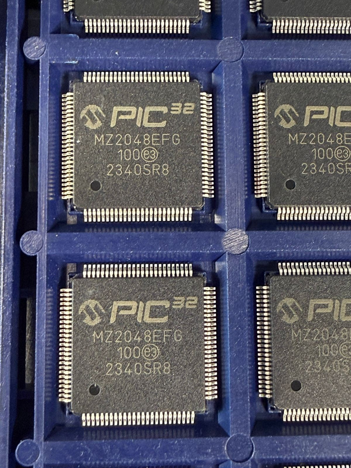 Pic Microchip PIC32MZ2048EFG100  32 Bit / PIC32MZ2048EFG100-I/PT  (3.1.1)