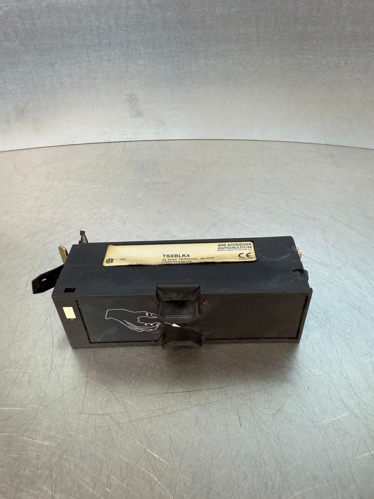 Schneider Automation TSXBLK4 32 Way Terminal Block              (3.5.1)