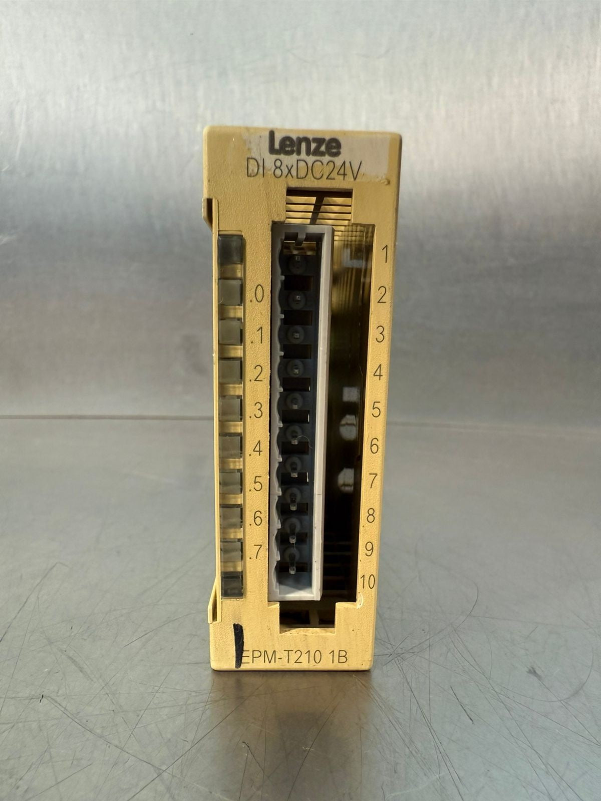 Lenze Epm-T210 DI 8xDC24V EPM-T210                  (7.2.2)