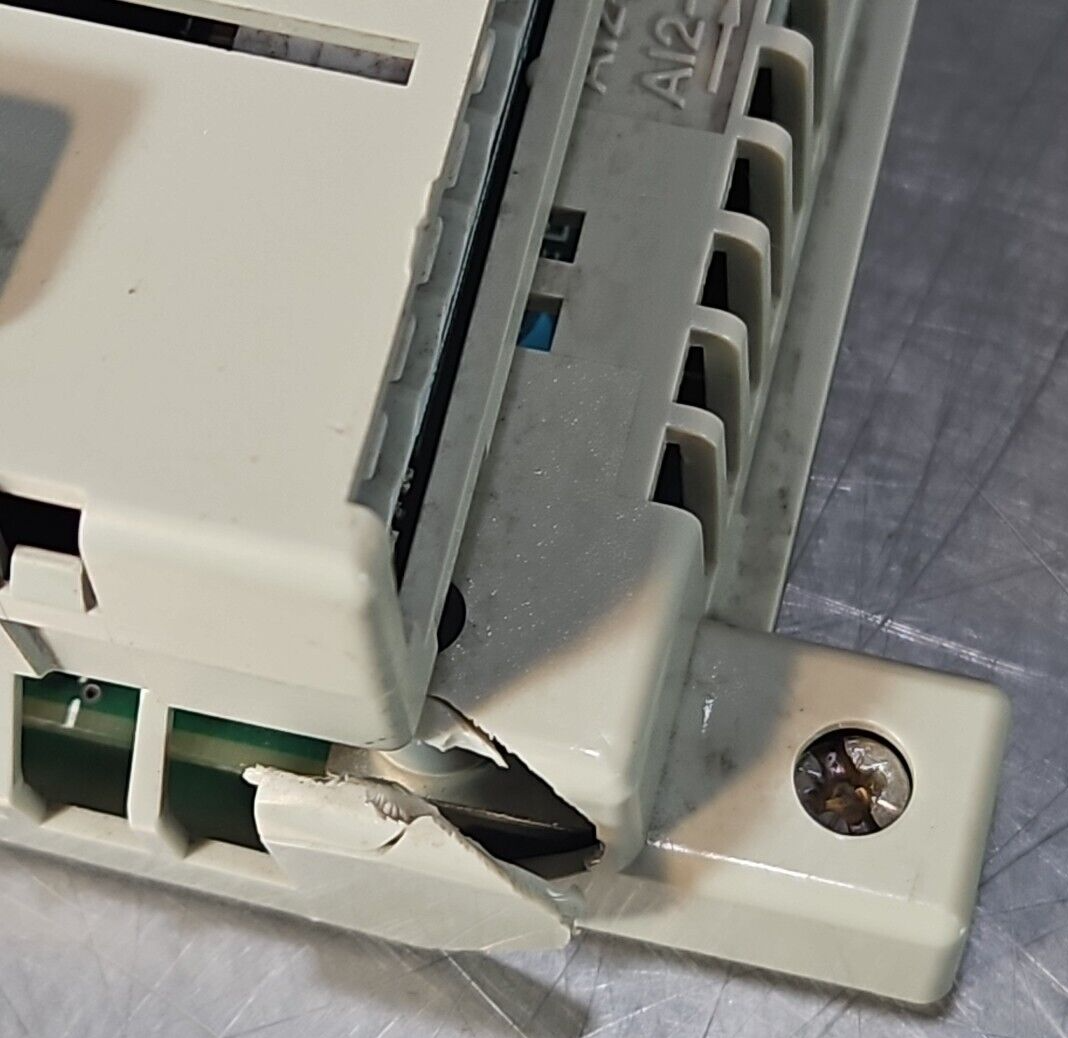 Cutler Hammer Schneider VX4A661 V3.2 Control Board                       loc3D39