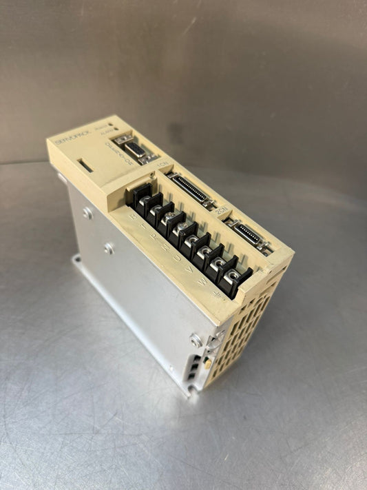 Yaskawa SGDA-01AS Servopack 200-230V 50/60hz                       (1.5.1)