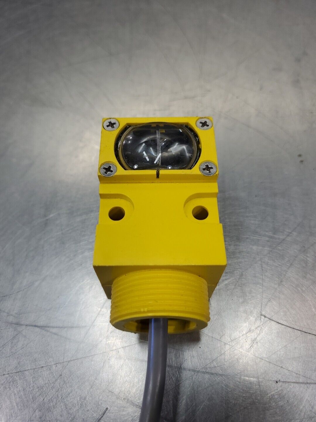 BANNER SM912 VALU-BEAM PHOTOELECTRIC SENSOR.                               5E-17