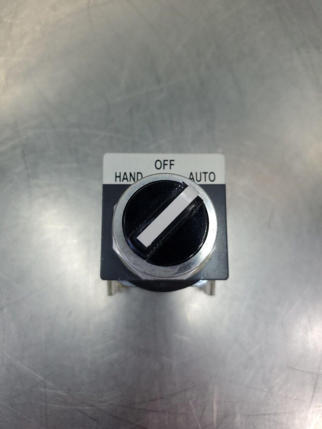 Allen Bradley 800T-J2 Series T, 3 Position Selector Switch.                4E-29
