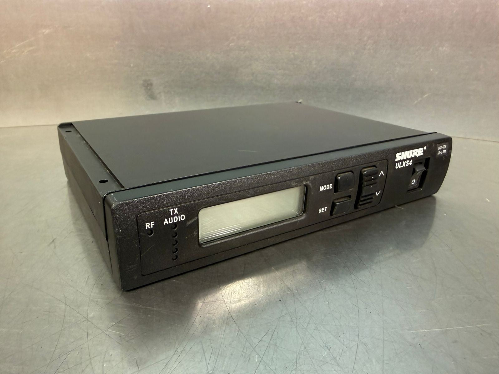 Shure ULXS4 Standard Diversity Receiver 662-698                    (3.3.2)