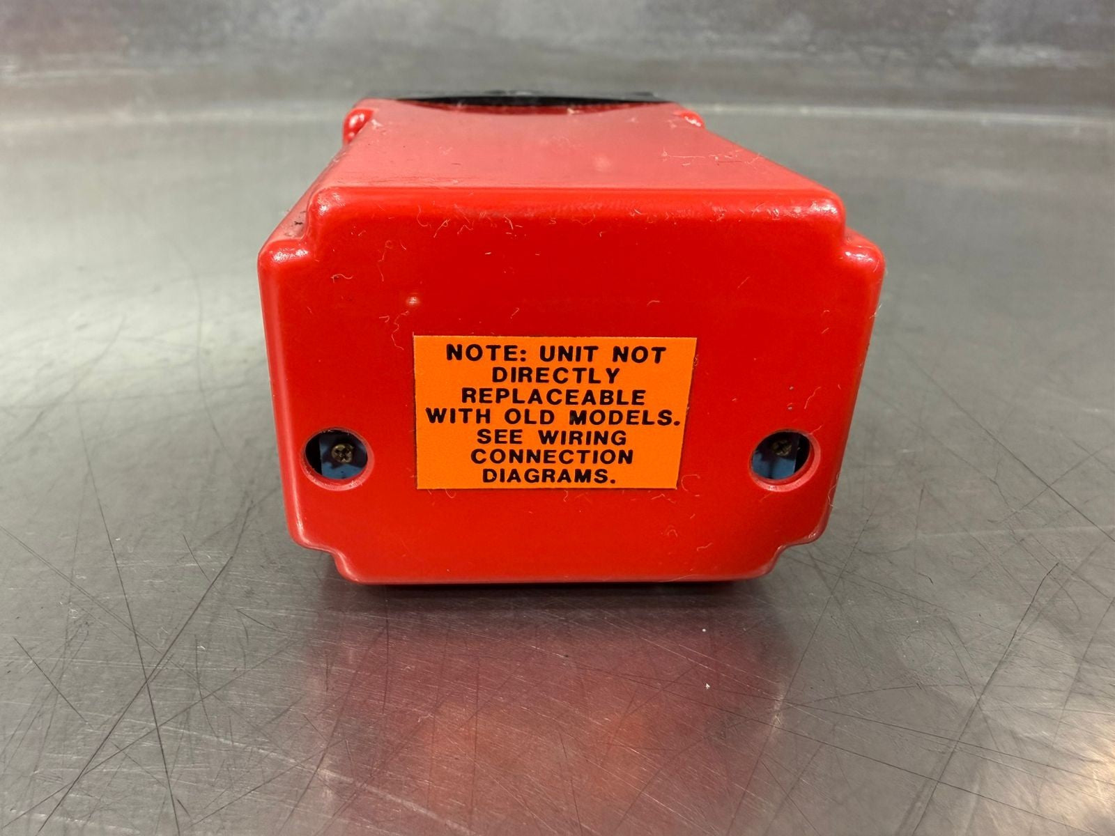 Red Lion Controls PRA1-1011  115Vac 50/60 Hz                       (9.3.2)