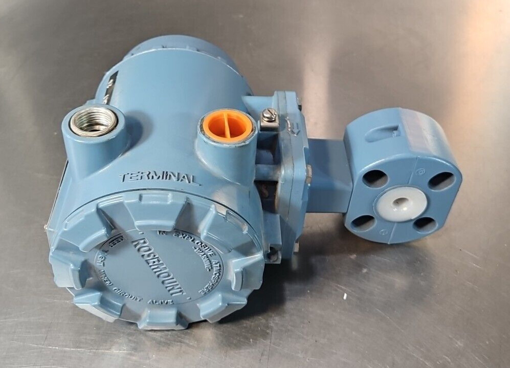 Rosemount 8732C TI2M4 flow Transmitter w/8711TSA30FU1N0G1    Loc6E2