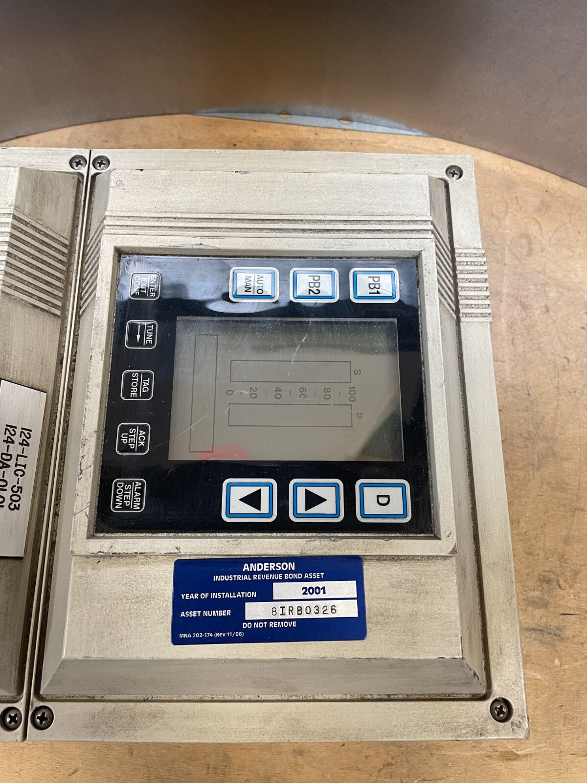 Moore 348EC2DN2BNNH1E Black & White Fieldpac Field Mounted Controller