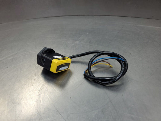 Banner QS30VR3FF600 (24-250VAC/12-250VDC) 50/60Hz Sensor Module.            5E-9