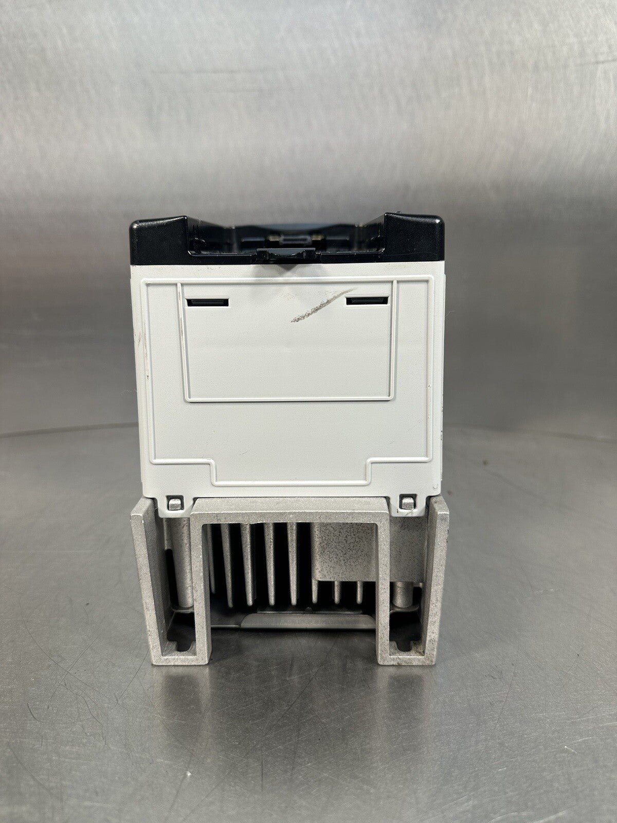 Allen-Bradley 20A D 2P1A3AYYNNC0 PowerFlex 70 480V, 1HP, 2.4A (BIN-1.4.4)