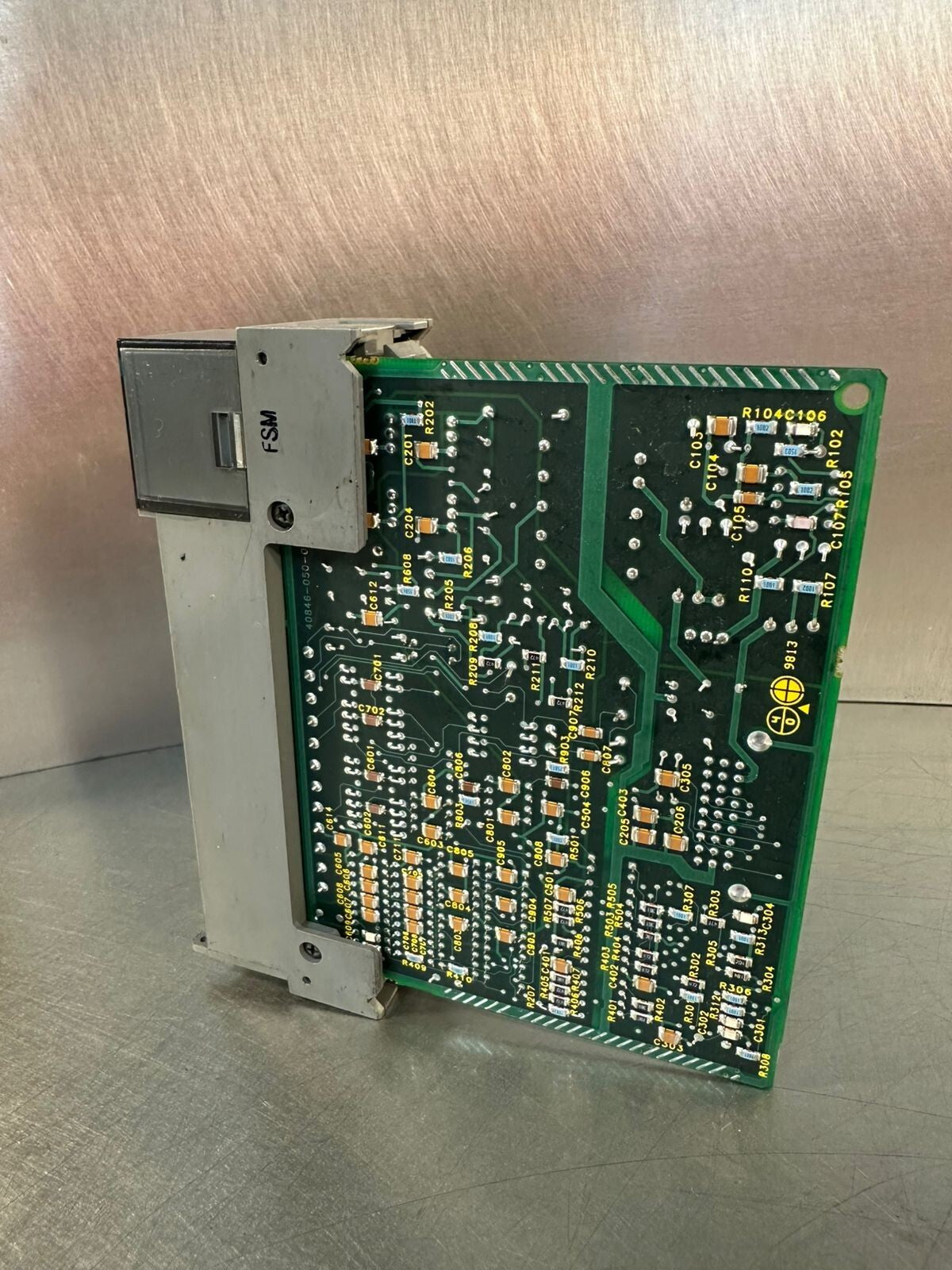 Allen-Bradley 1746-NIO4V /A Analog Combination Module  (4.4.4)