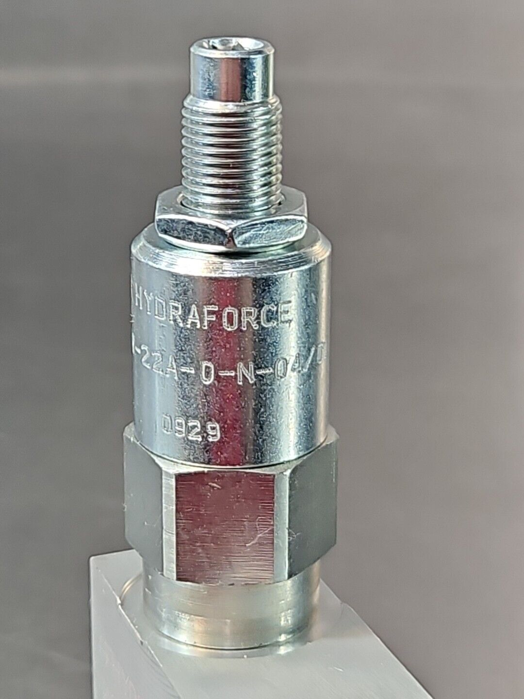 Hydraforce RV08-22A-6T-N-04/01 w/ RV08-22A-0-N-04/01  Relif Valve        loc5C22