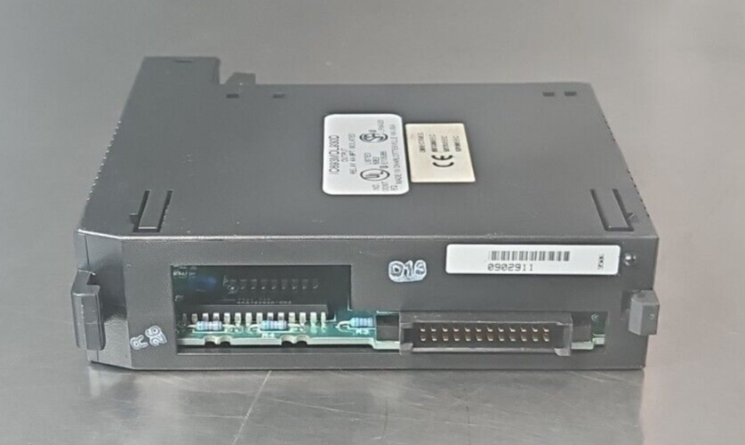 GE Fanuc IC693MDL930D Output Relay Module (BIN4.4.5)