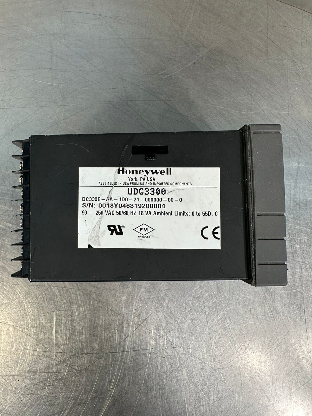  Honeywell UDC3300 DC330E    DC330E-AA-1D0-21-0A00D0-00-0             (7.4.1)