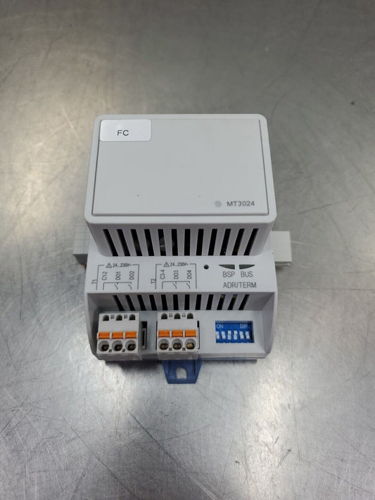 SIEMENS POL945.00/MCQ Climatix Extension Module 8 I/Os - MT3024.           3C-27