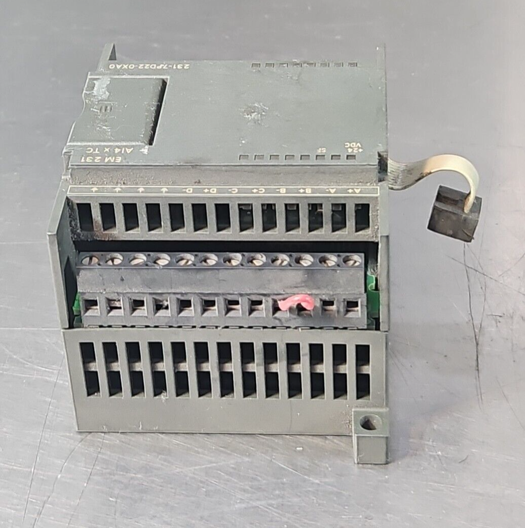 SIEMENS 6ES7 231-7PD22-0XA0 Analog Input Module                         (BIN642)