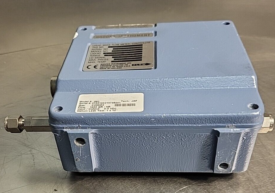 Brooks 5882BA1  Flomega Mass Flow Meter / Controller/ AF4AA(BIN 3.2.4)