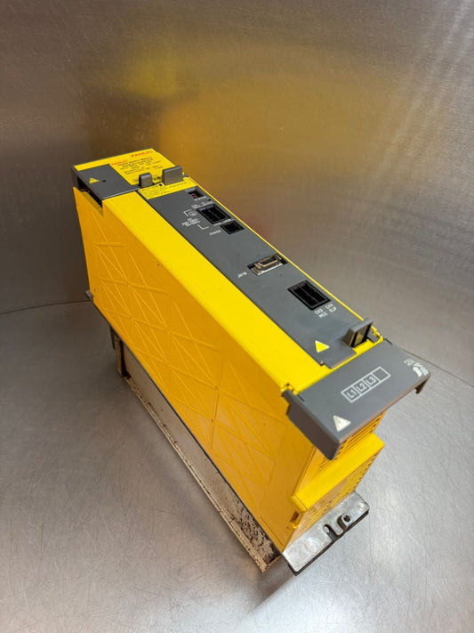 Fanuc  A06b-6110-H015R  Servo Amplifier A06b-6110-H015  B-63282   (12.4.1)