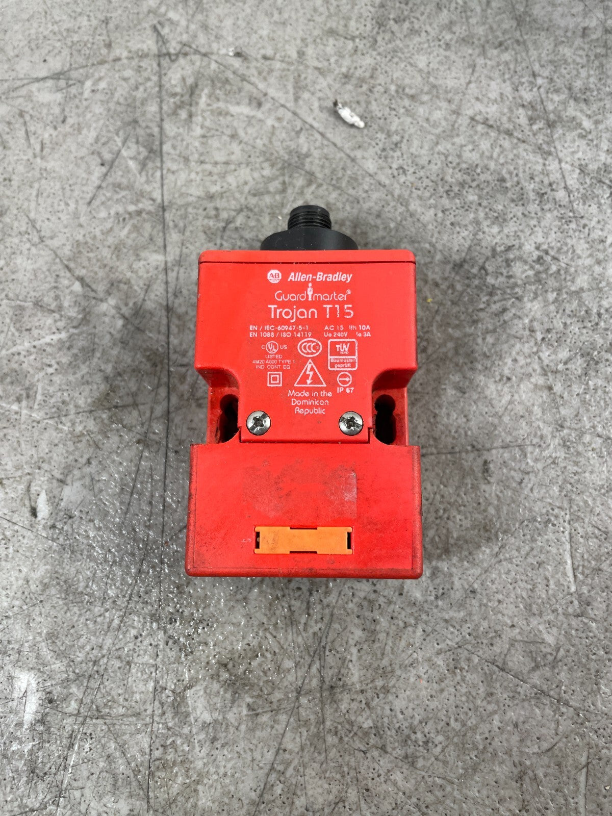 Allen-Bradley Guardmaster Trojan T15  GD2 Flex Safety Interlock Switch @3.3.5
