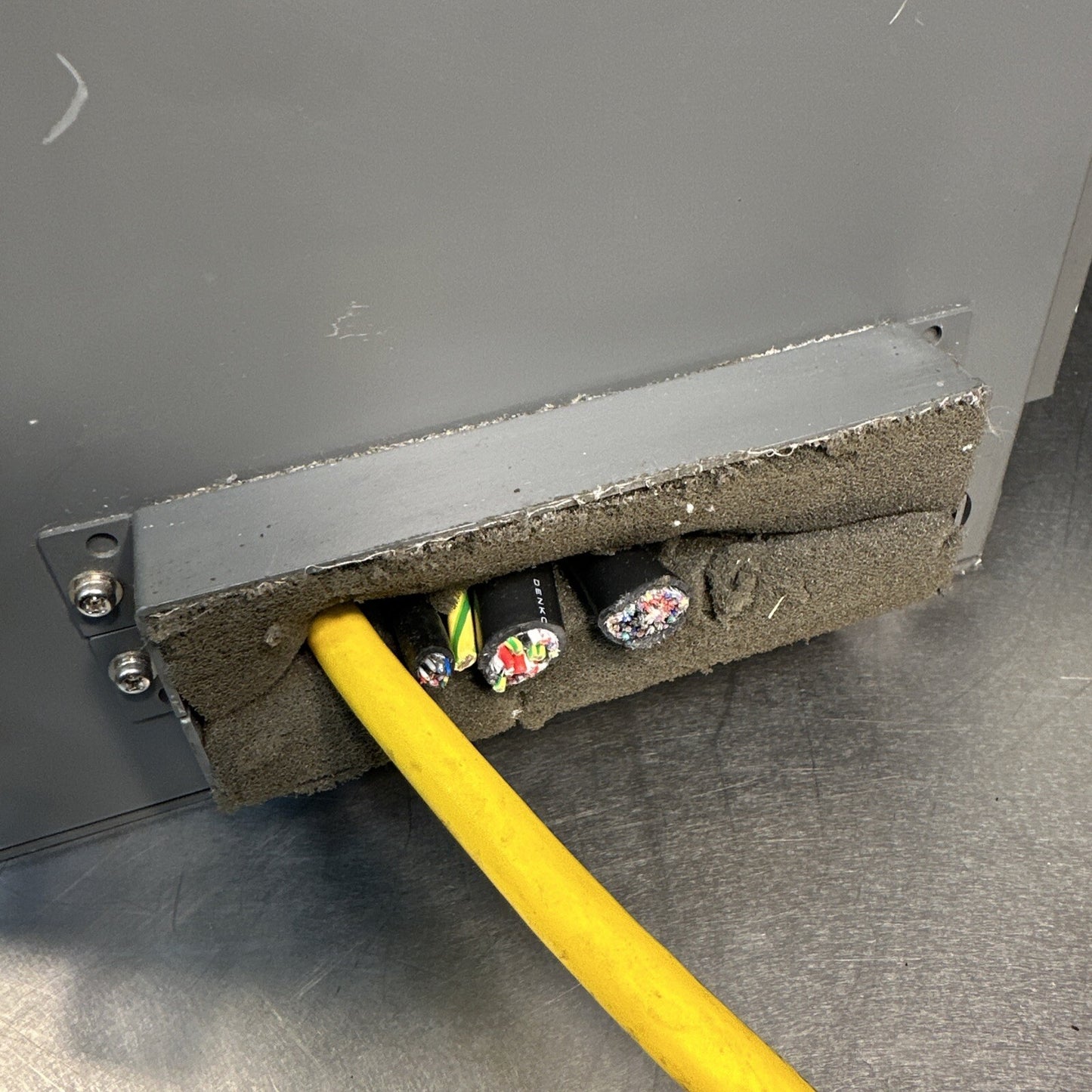 R-30ia Controller A05B-2551-B160 (Fanuc 200ic Industrial Robot)      (BIN-1.6.5)