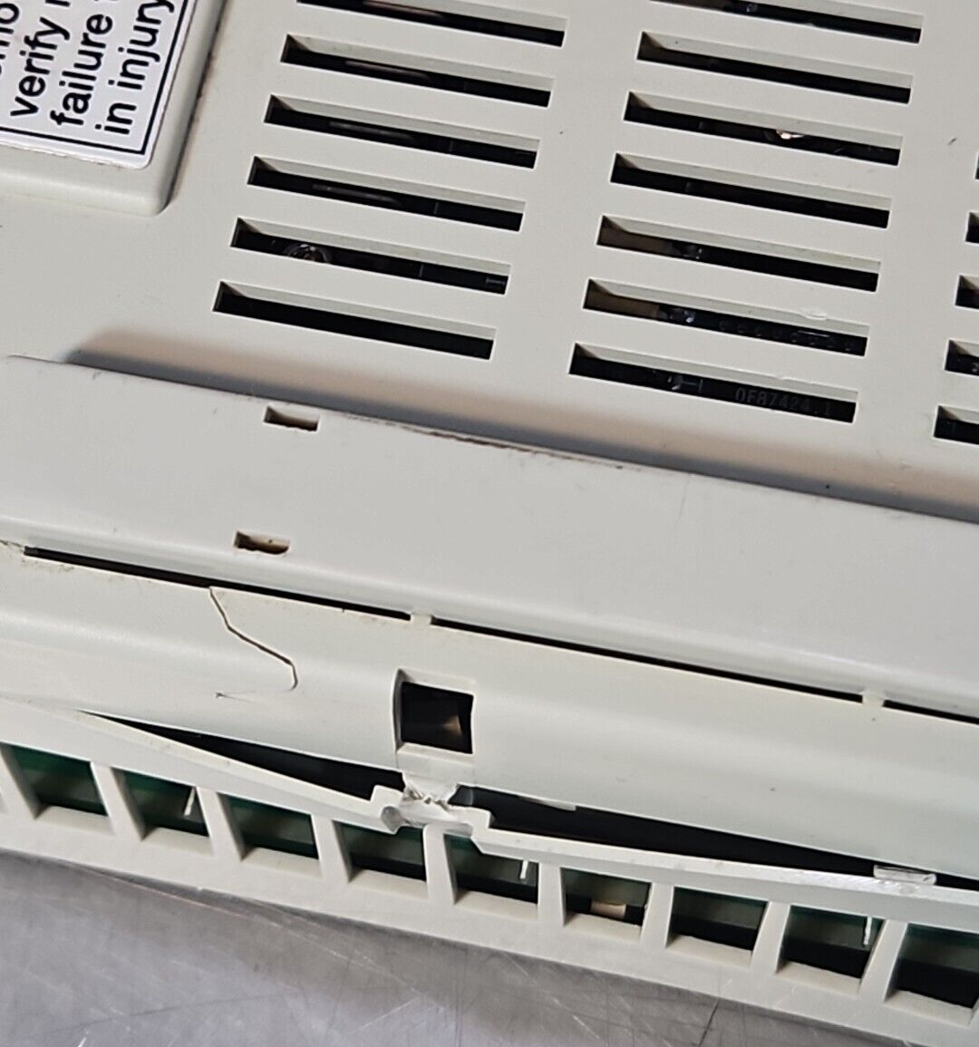 Cutler Hammer Schneider VX4A661 V3.2 Control Board                       loc3D39